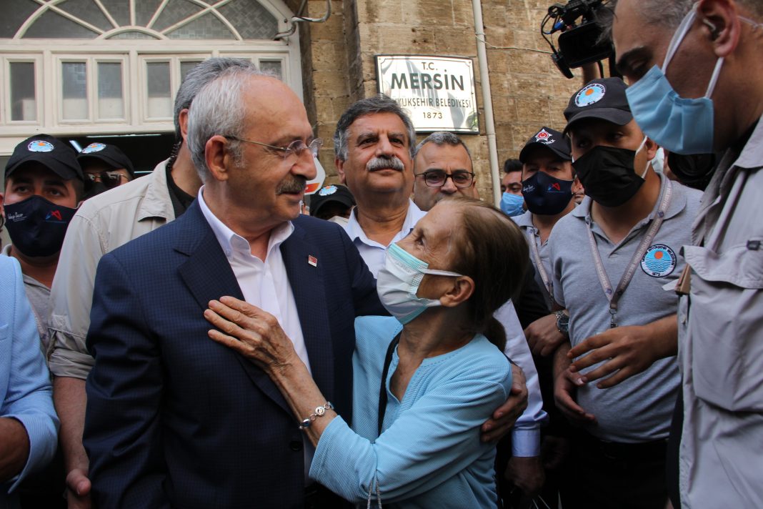 AW364590 07 1 KILIÇDAROĞLU, MERSİN’DE ÇARŞI ESNAFIYLA BİR ARAYA GELDİ